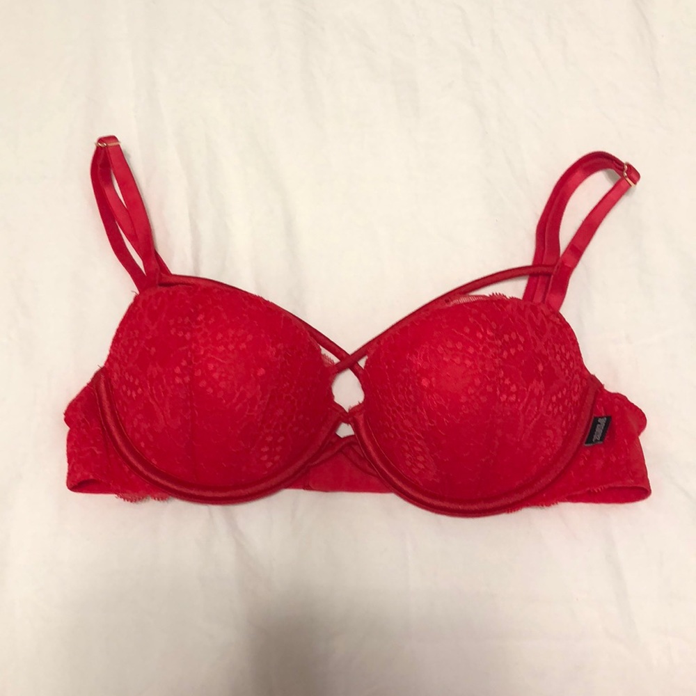 Red lace Victoria’s Secret pink bra *NEVER WORN*